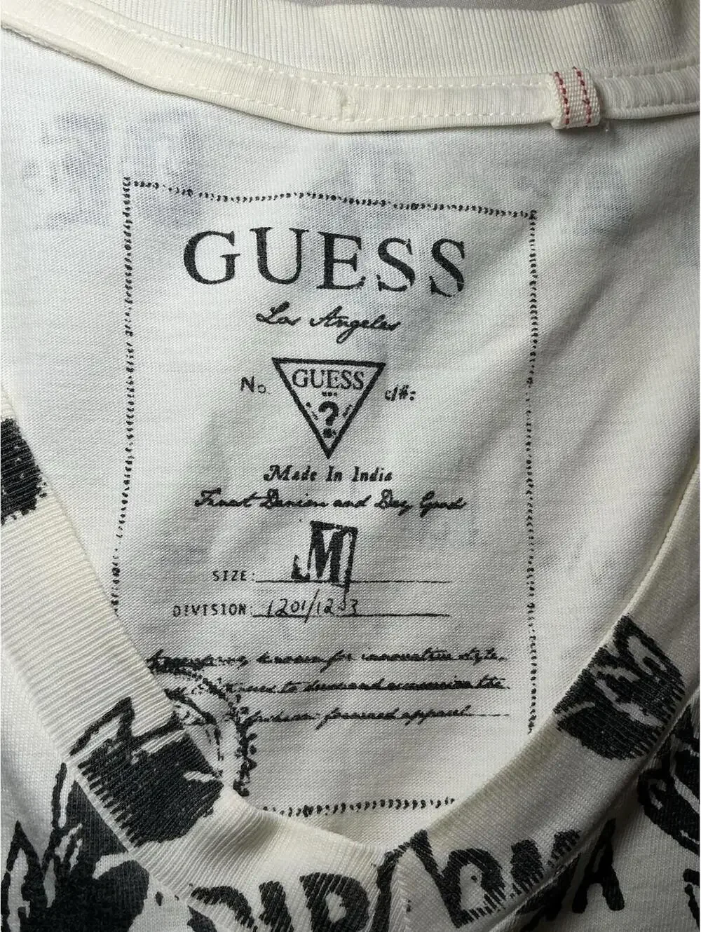 GUESS La Joya Graphic T Shirt Mens M White Vintage Y2K Distressed Print Tee - Picture 3 of 6